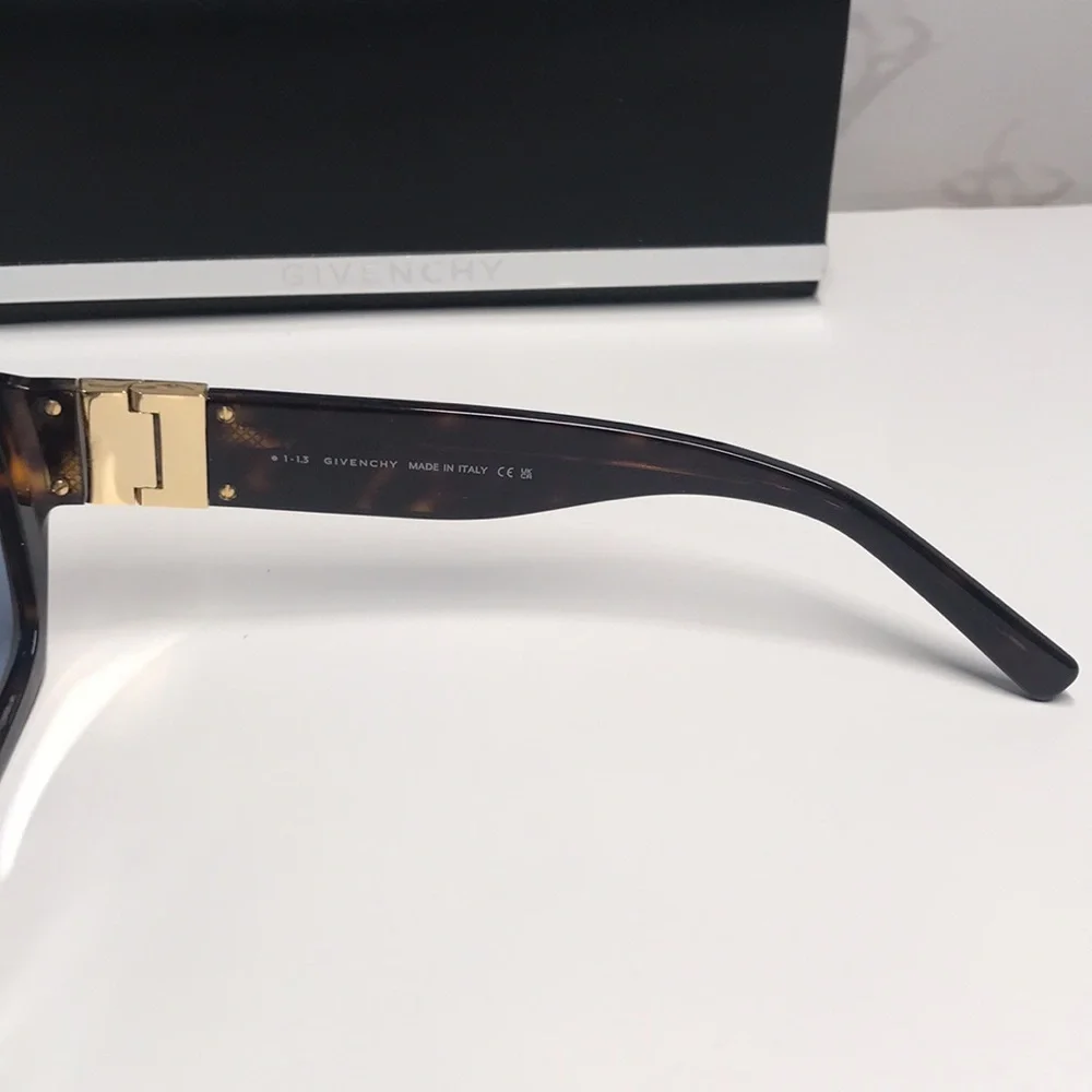 New Authentic Givenchy GV40036 U 52W Sunglasses – Havana/Blue